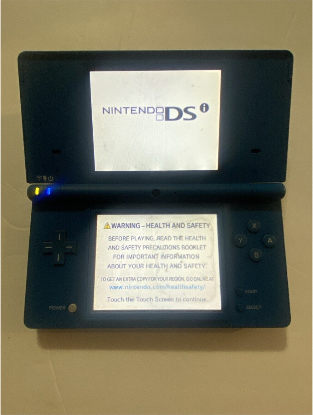 Nintendo DSI  Handheld System Midnight Turns On With Stylus Read Description